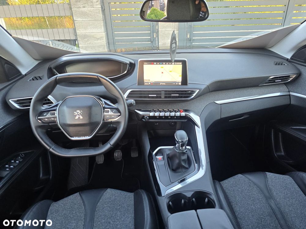 Peugeot 3008 PureTech 130 Stop & Start GPF Allure - 11