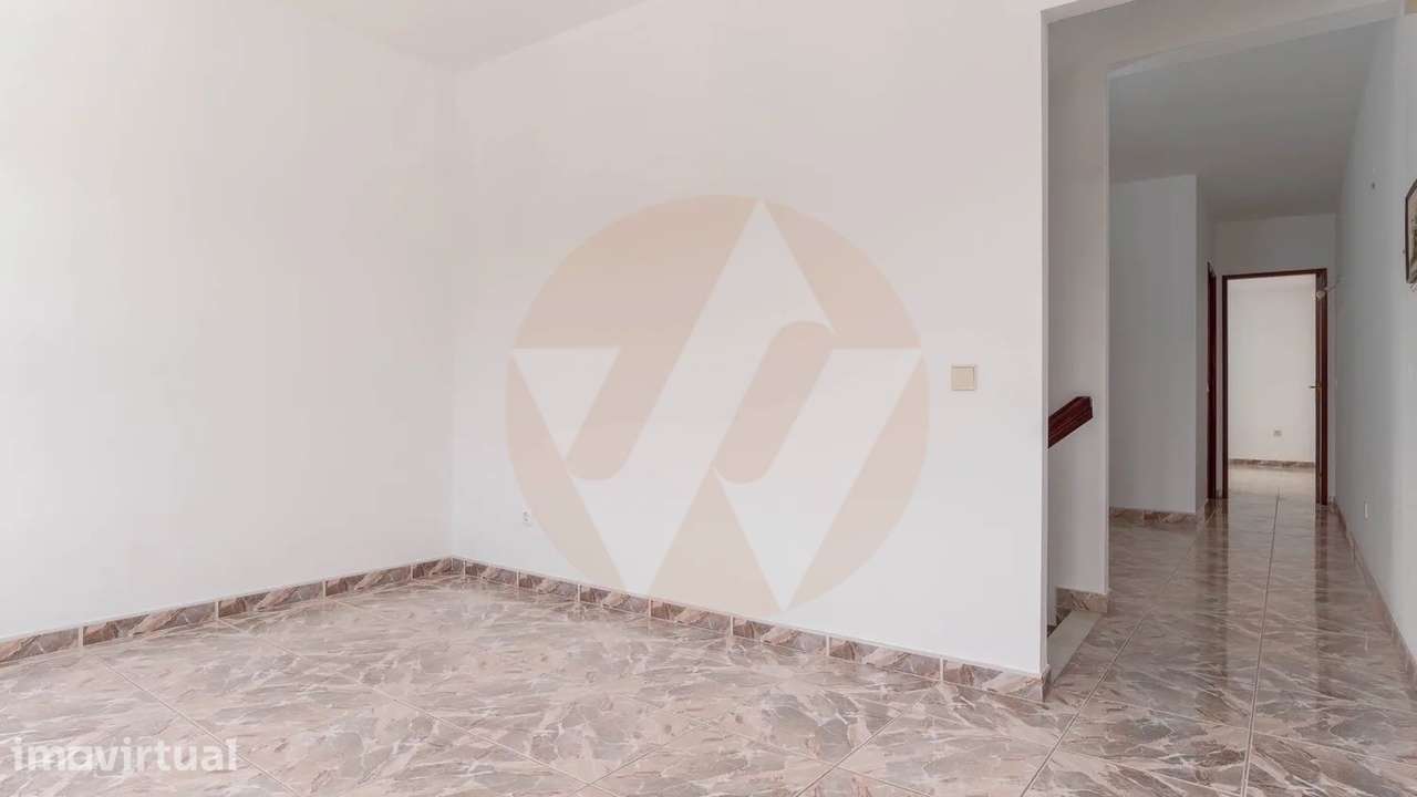 T3 Duplex com Terraços no Coração de Aljezur - Grande imagem: 4/22