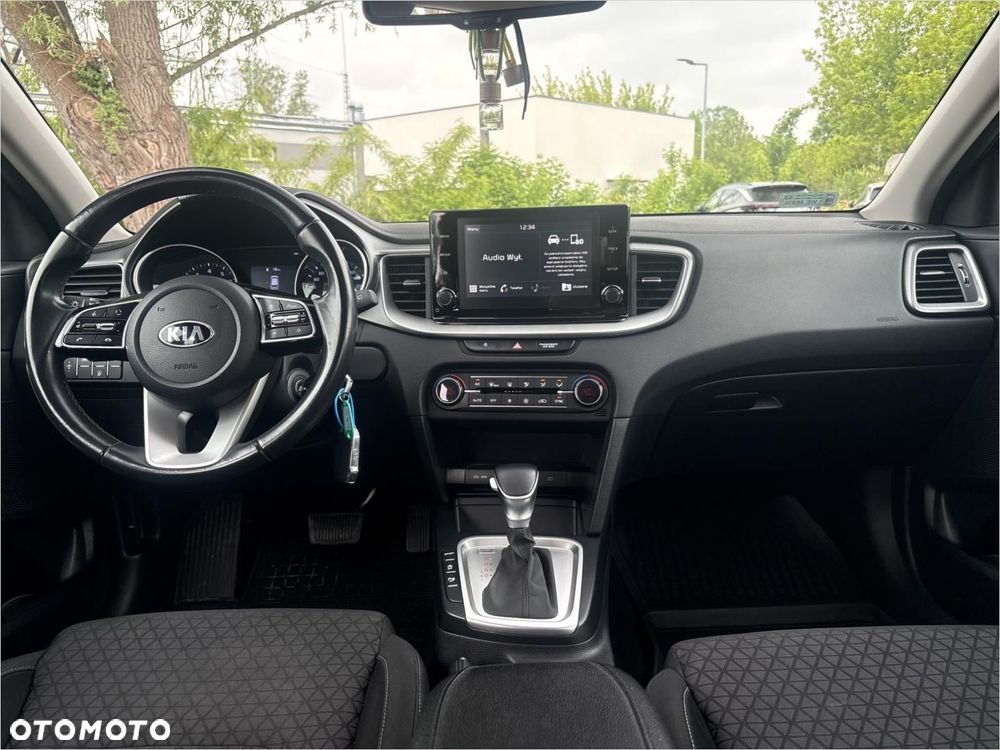 Kia Ceed 1.5 T-GDI M DCT - 11