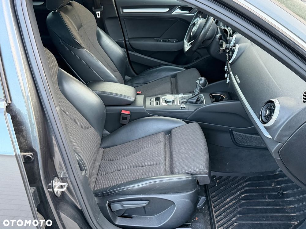 Audi A3 Sportback 1.4 TFSI e-tron S line Sportpaket - 11