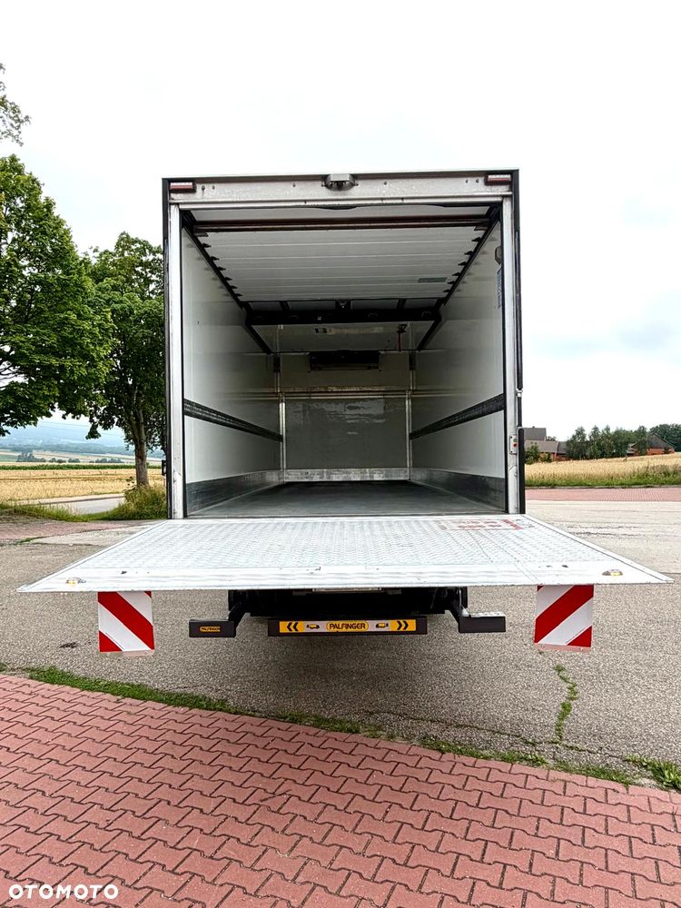 Scania SCANIA R410 / CHŁODNIA / 2020 /  WINDA / BEZ EGR  / TRZECIA OŚ PODNOSZONA ORAZ SKRĘTNA / SPROWADZONY / SYPIALKA / AUTOMAT / 19 PALET / E6 / STAN BARDZO DOBRY - 24