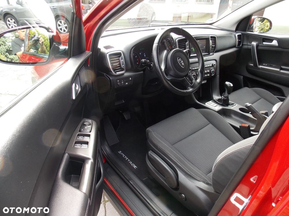 Kia Sportage 1.6 GDI 2WD Black Edition - 18