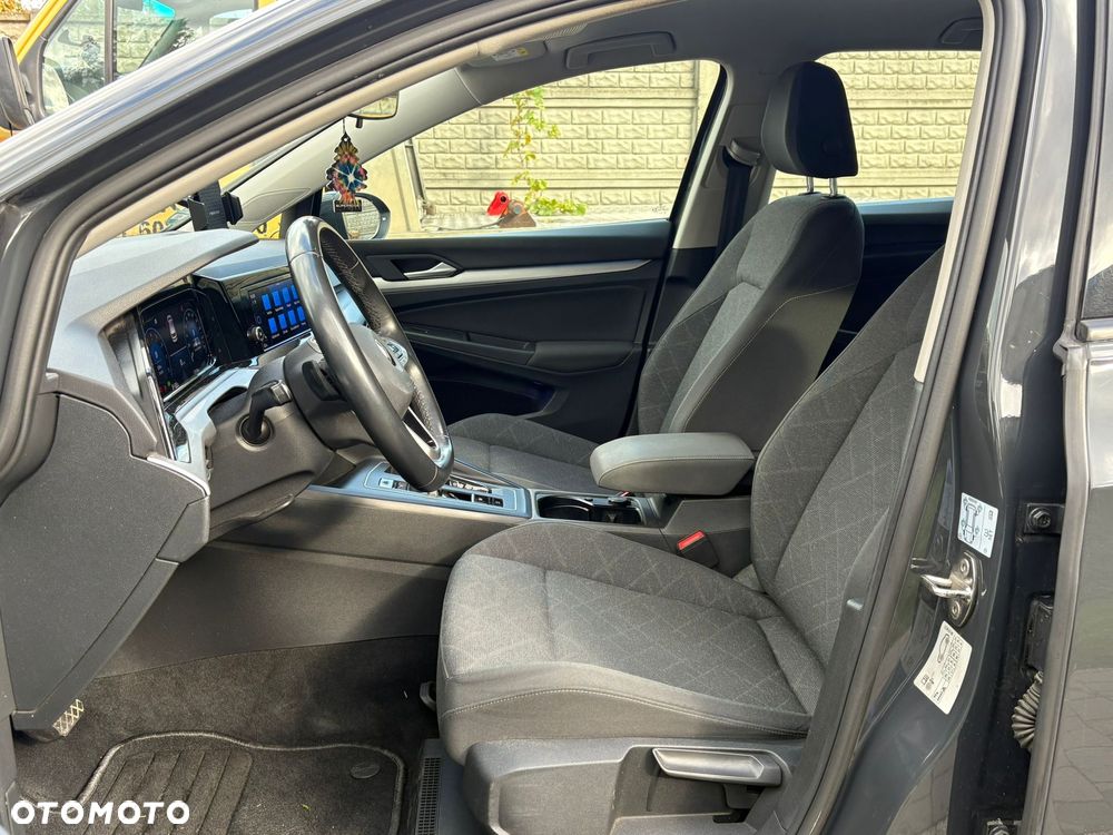 Volkswagen Golf - 11