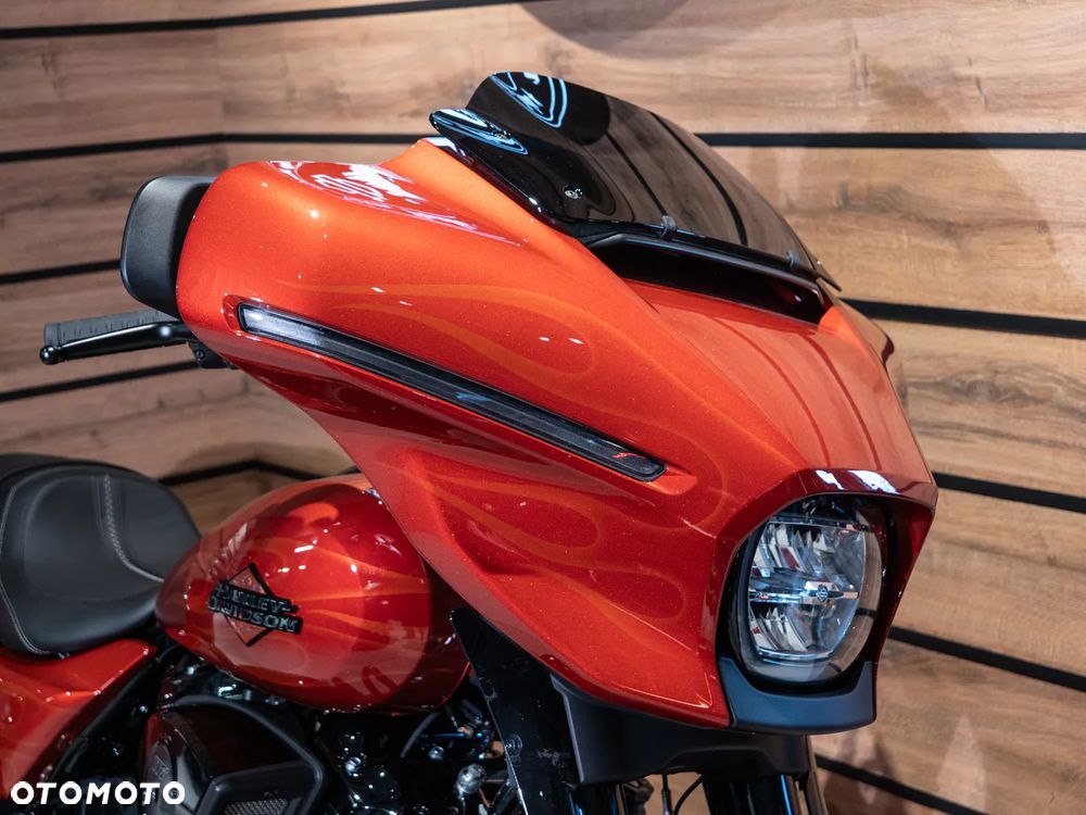 Harley-Davidson Touring Street Glide - 25