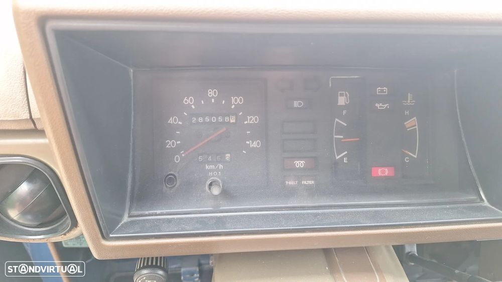 Toyota HiAce - 5