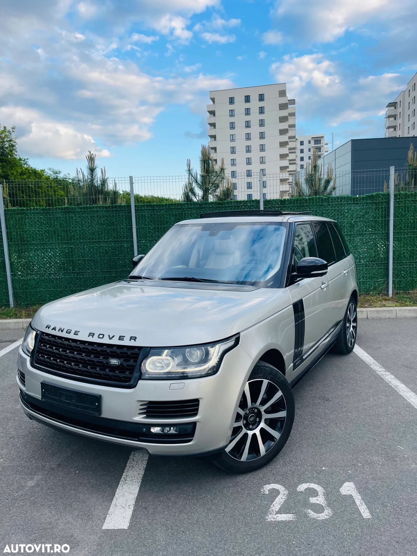 Land Rover Range Rover Vogue - 1