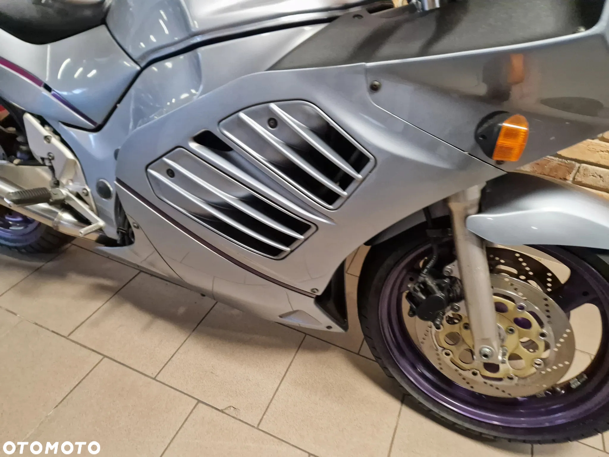 Suzuki RF - 28
