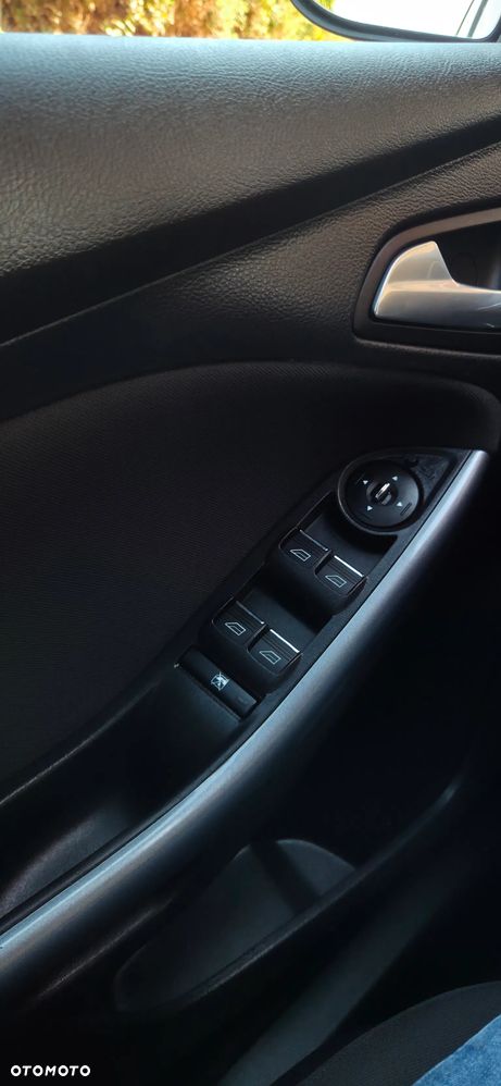 Ford Focus 1.6 EcoBoost Start-Stopp-System Titanium - 27