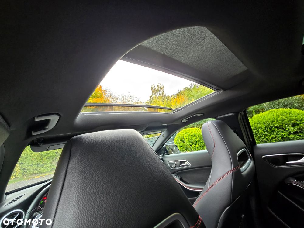 Mercedes-Benz GLA 220 4-Matic AMG Line - 16