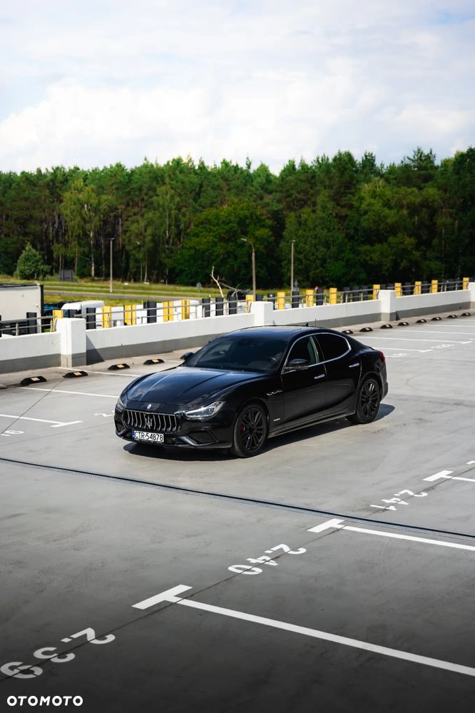 Maserati Ghibli S GranSport - 3