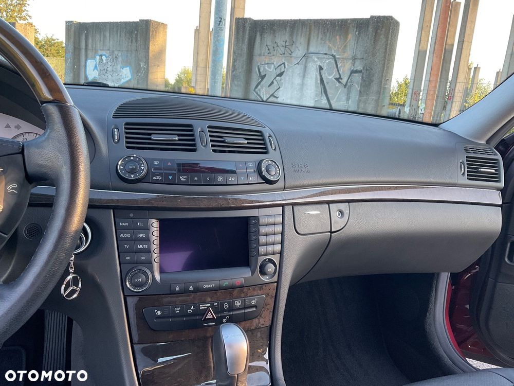 Mercedes-Benz Klasa E 500 Avantgarde - 28