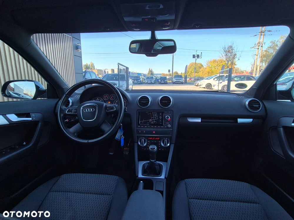 Audi A3 Sportback 1.6 TDI Ambiente - 31
