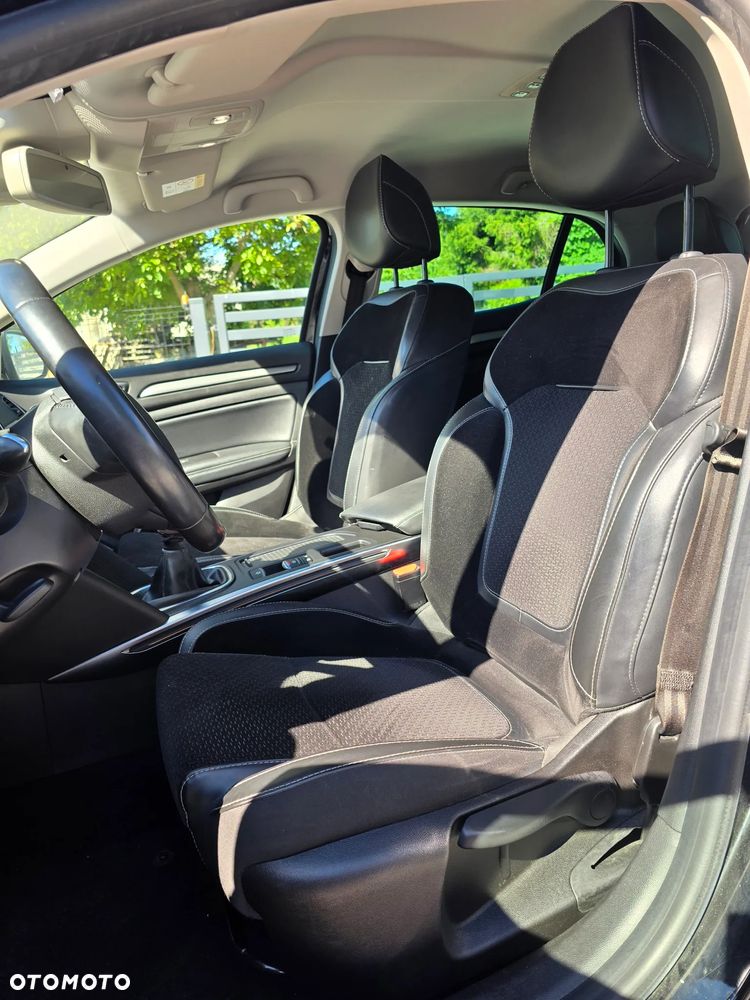 Renault Megane TCe 140 GPF INTENS - 12