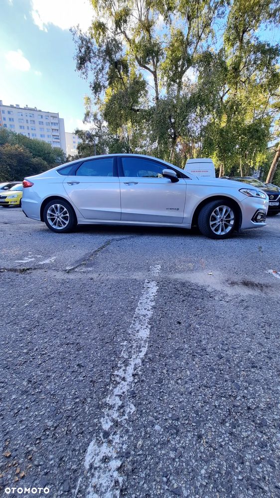 Ford Fusion - 7