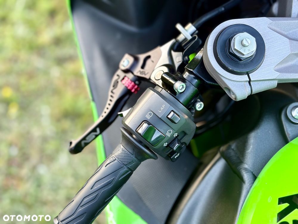 Kawasaki Ninja - 12