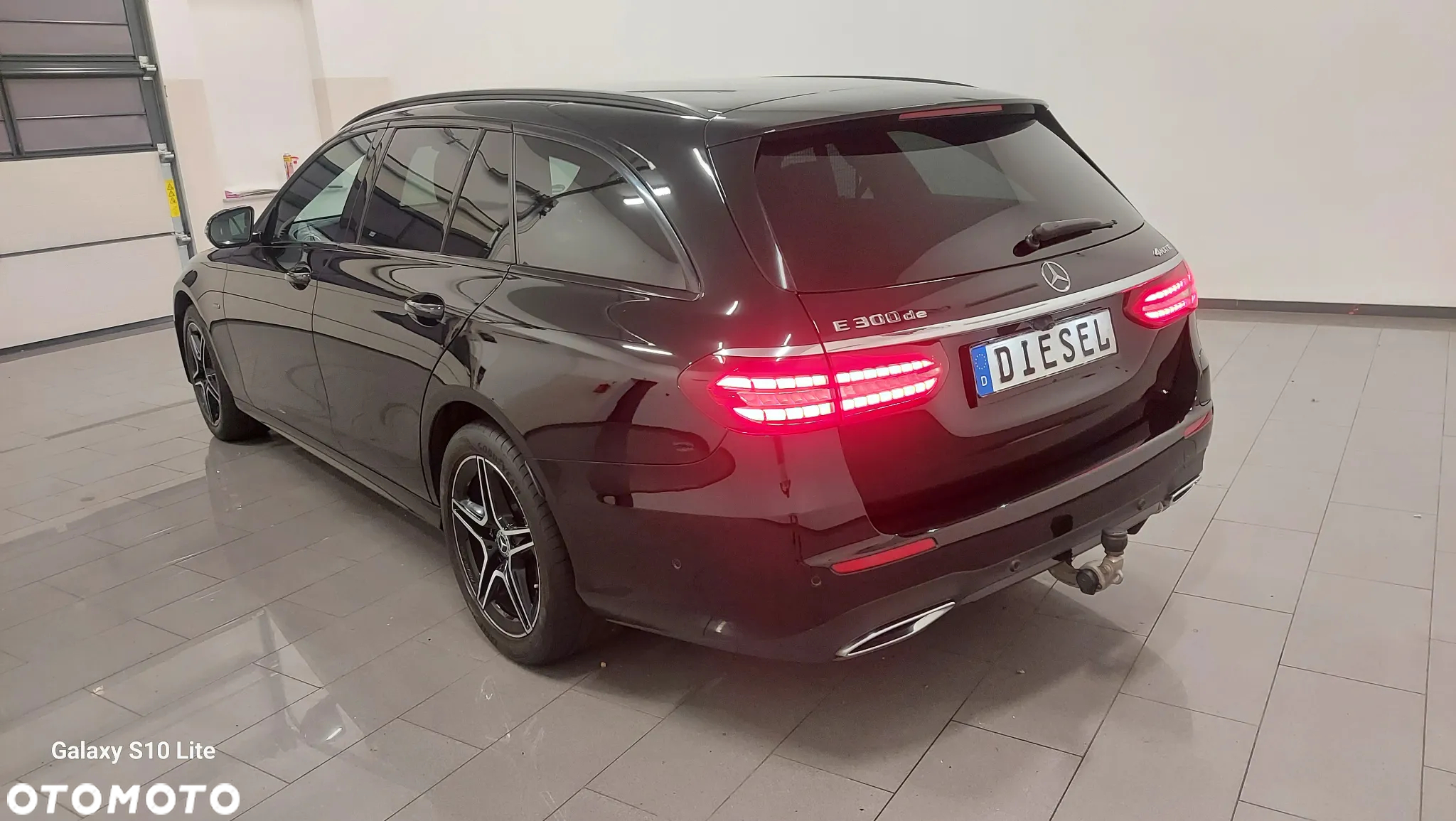 Mercedes-Benz Klasa E 300 de 4Matic T 9G-TRONIC AMG Line - 4