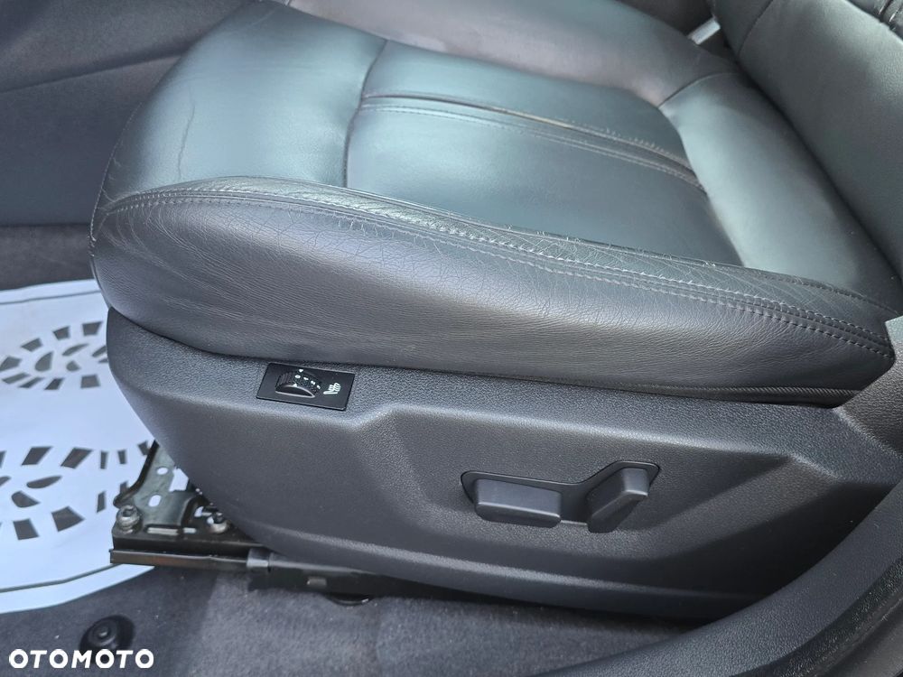 Peugeot 5008 HDI 150 Allure - 26