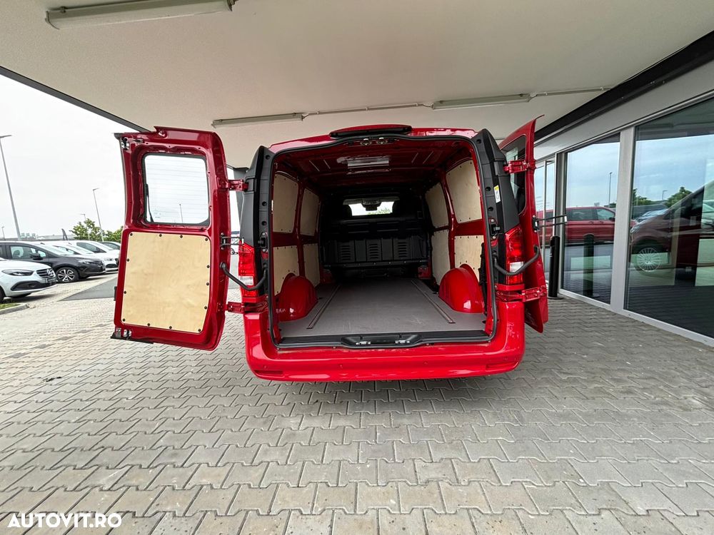 Mercedes-Benz Vito eVito Lung 60 kWh 204CP FWD - 7