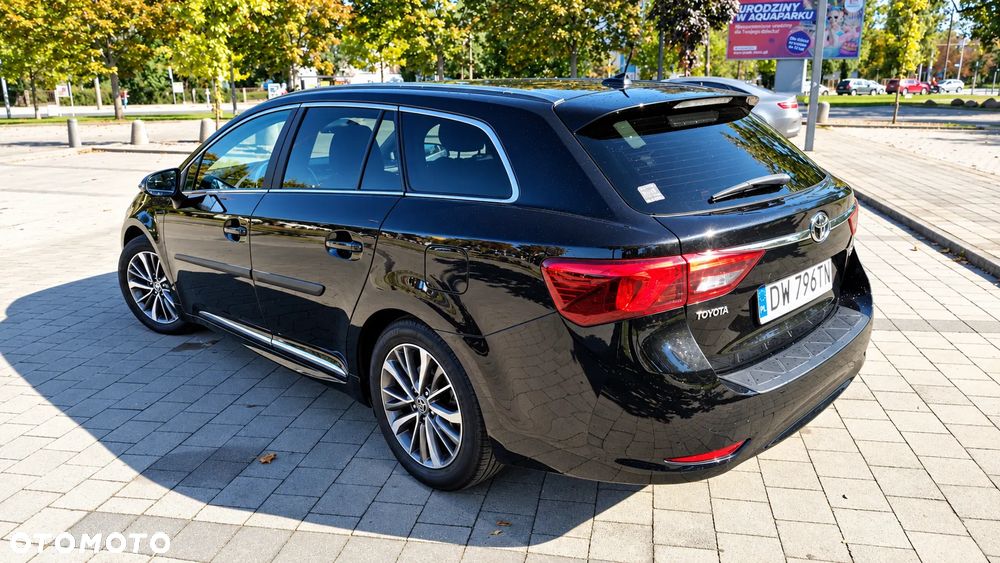 Toyota Avensis 2.0 D-4D Prestige - 2
