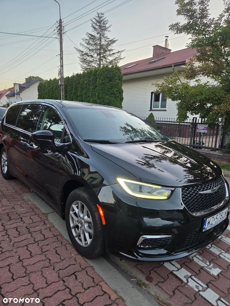 Chrysler Pacifica - 36