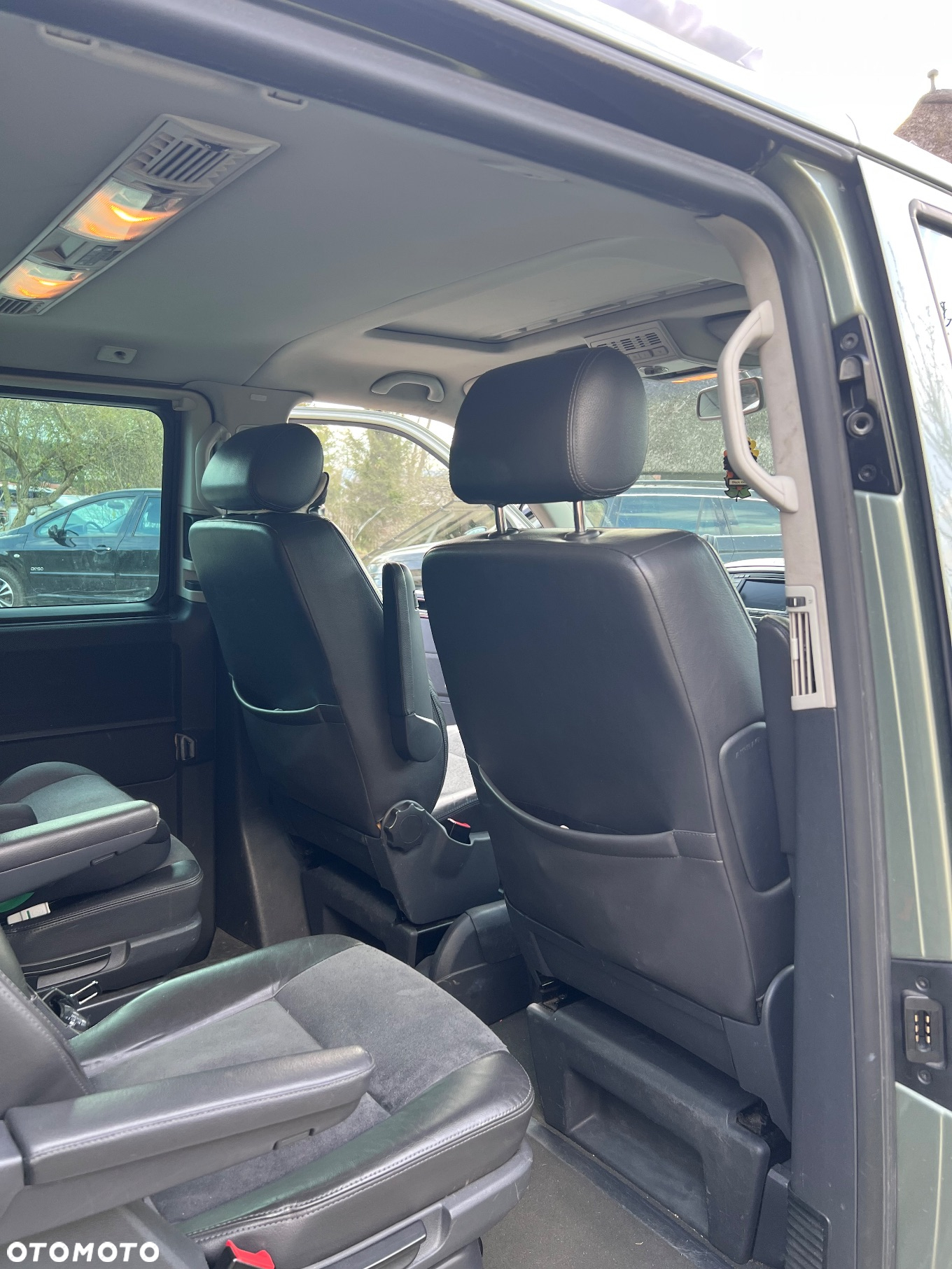 Volkswagen Multivan - 19