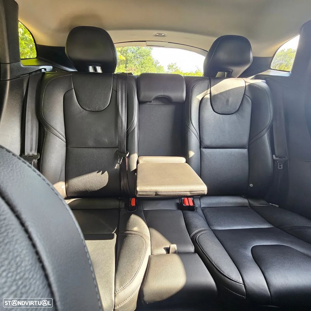 Volvo V40 1.6 D2 Kinetic Powershift Eco - 36
