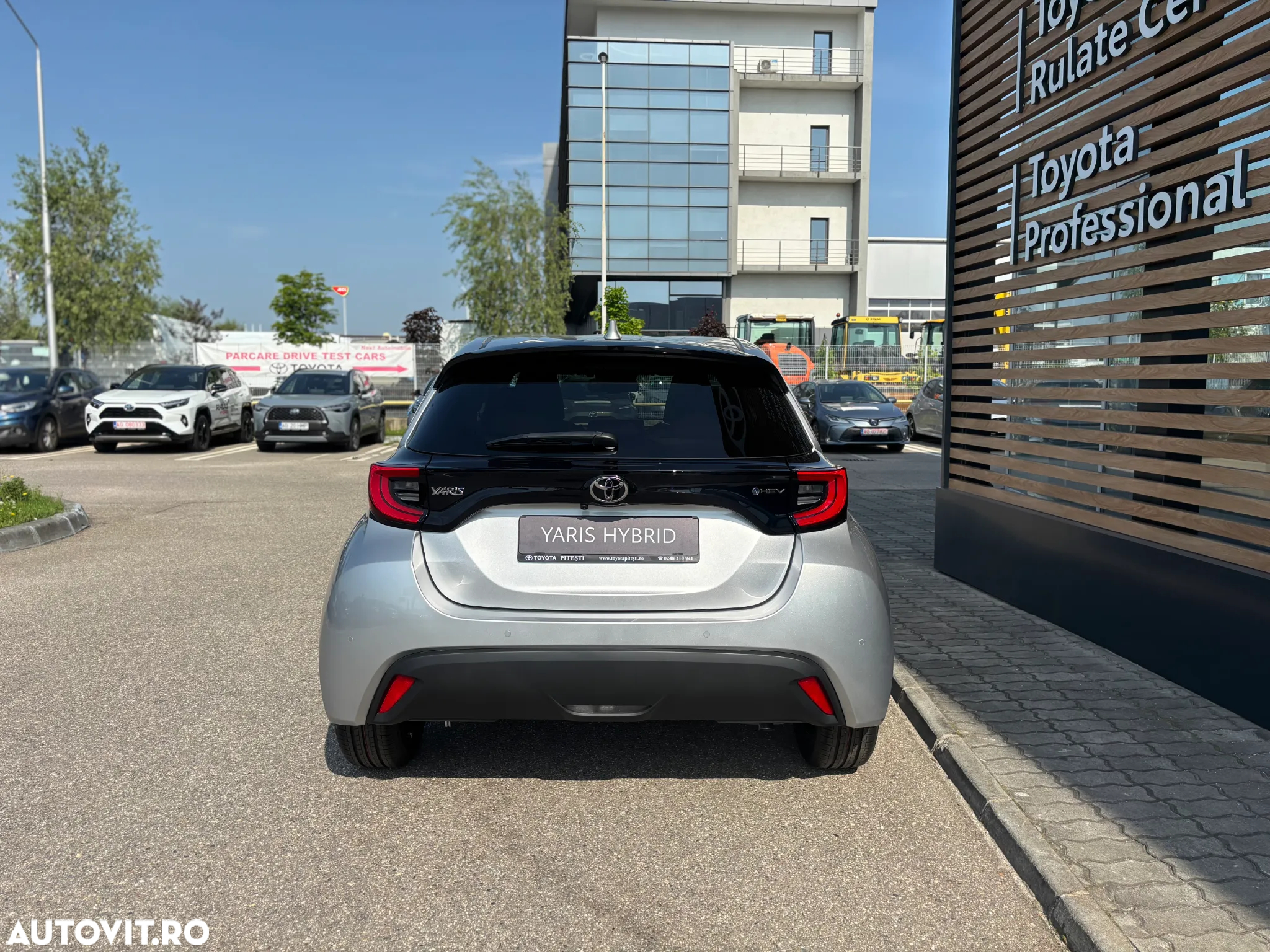 Toyota Yaris 1.5 VVT-i HSD Dynamic - 7