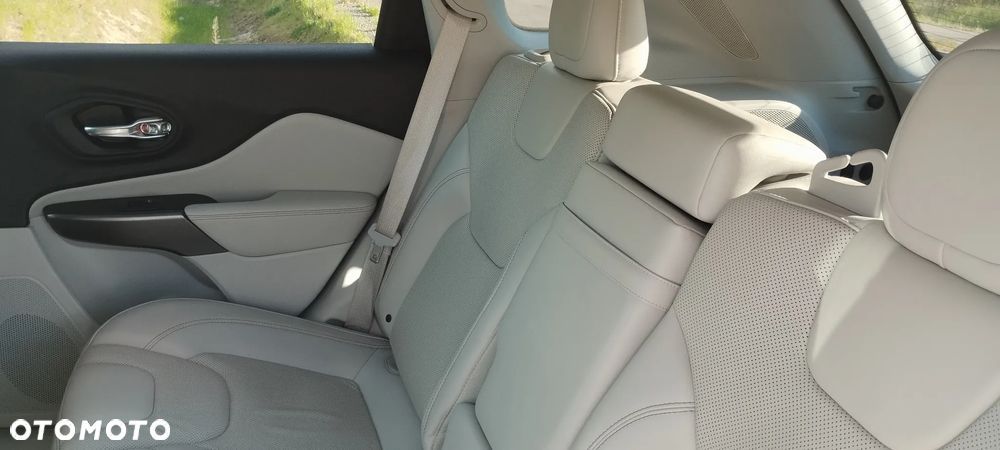 Jeep Cherokee 3.2 V6 Active Drive I Limited - 19