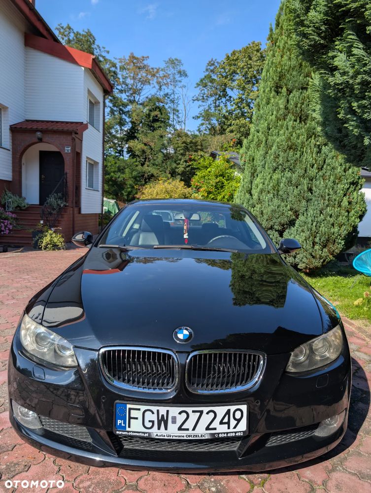 BMW Seria 3 320i Coupe - 11