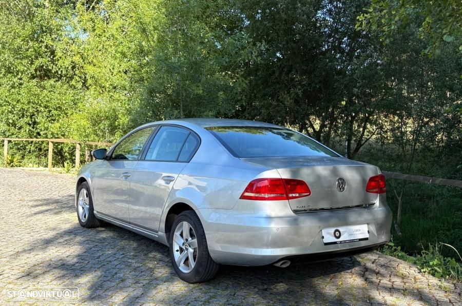 VW Passat 1.6 TDI Confortline - 8