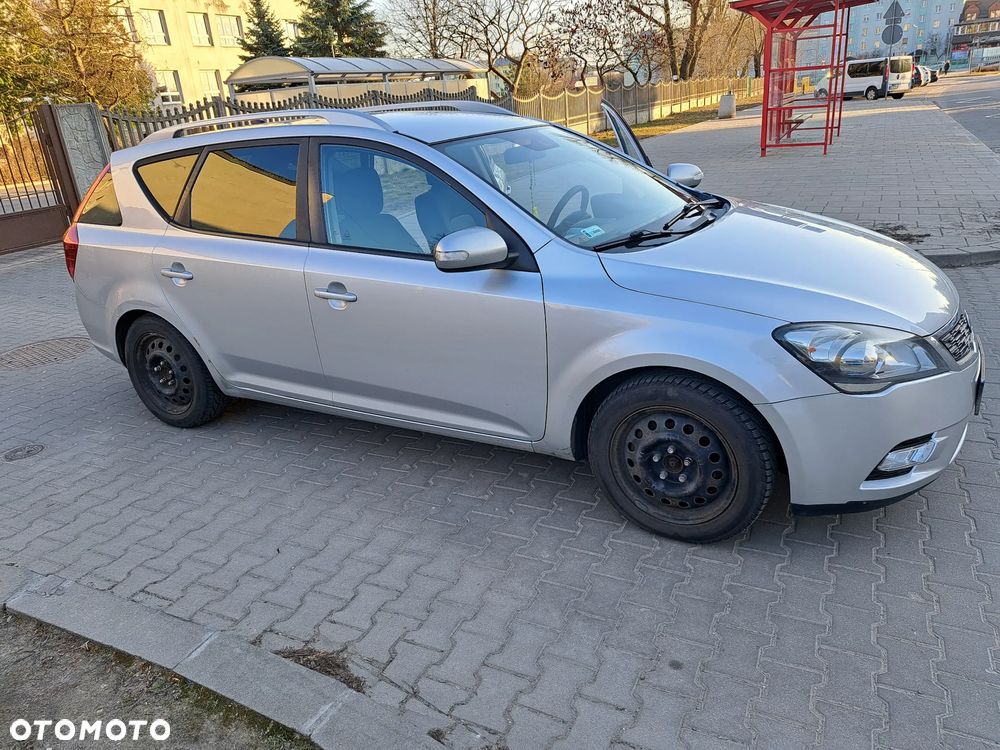 Kia Ceed 1.6 Crdi Comfort + - 3