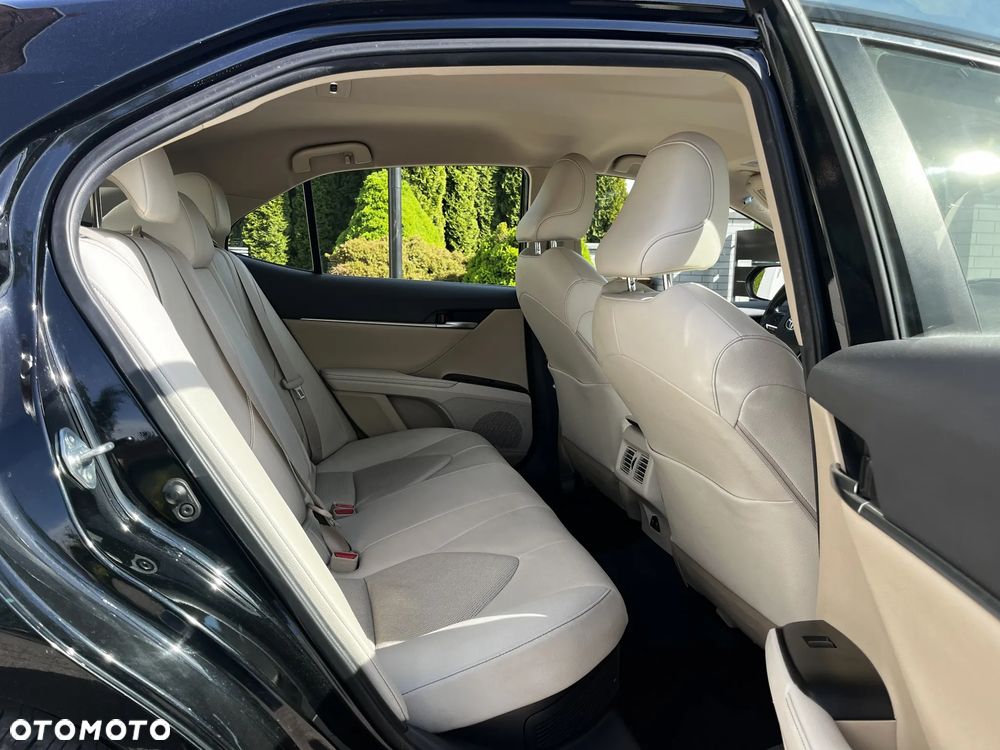 Toyota Camry 2.5 Hybrid Comfort CVT - 14