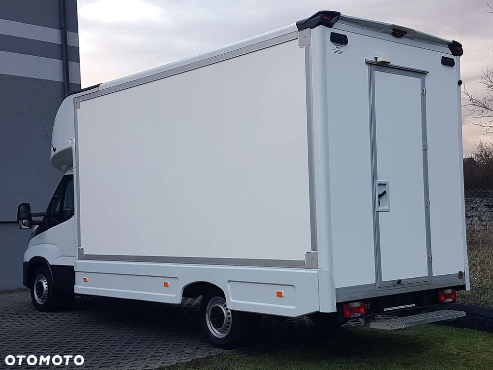 Iveco DAILY KONTENER NISKOPODŁOGOWY 4,43x2,23x2,42 SKLEP KAMPER KONIOWÓZ BAR KLIMA - 3
