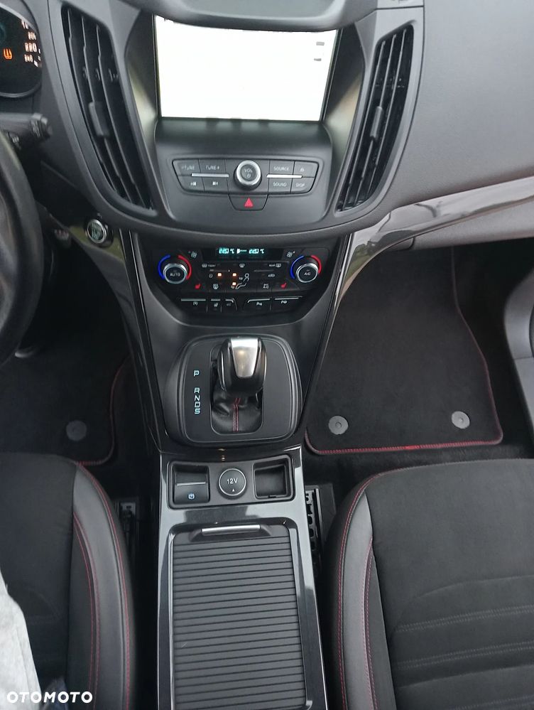 Ford Kuga - 17
