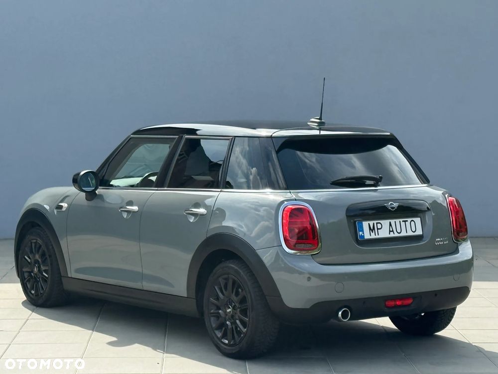 MINI Cooper Standard - 4