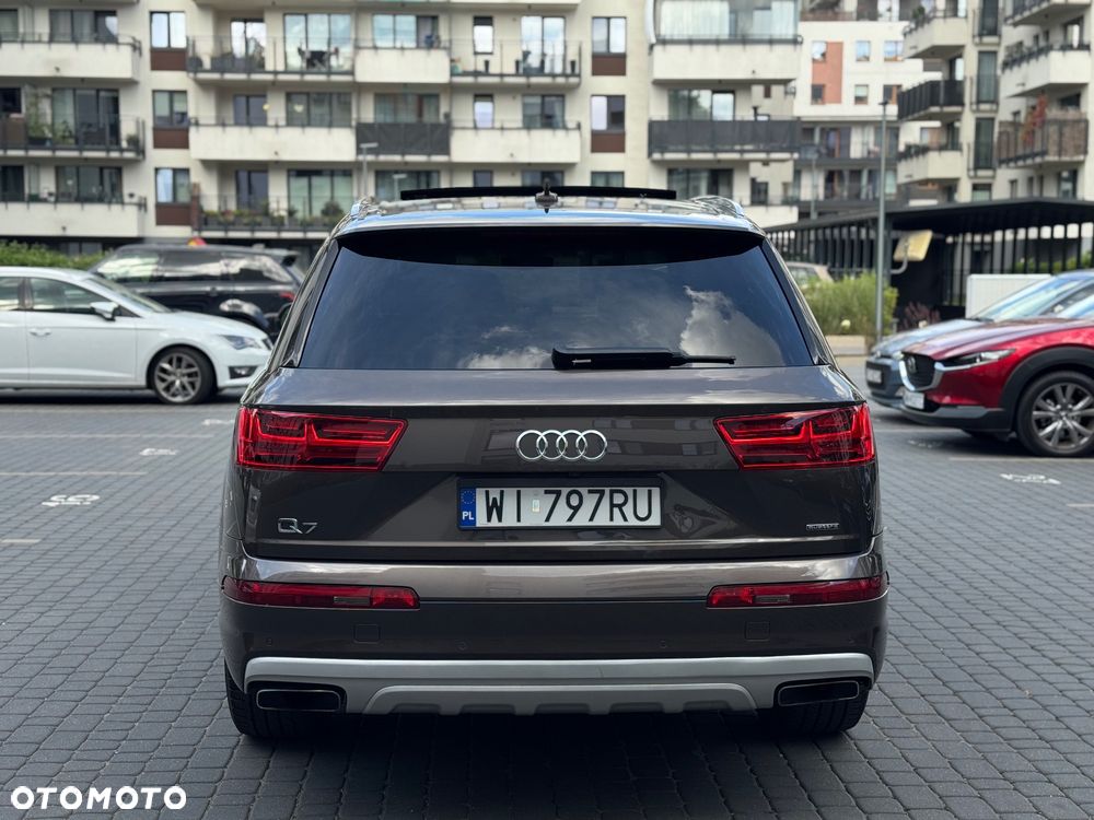 Audi Q7 3.0 TFSI Quattro Tiptronic - 5