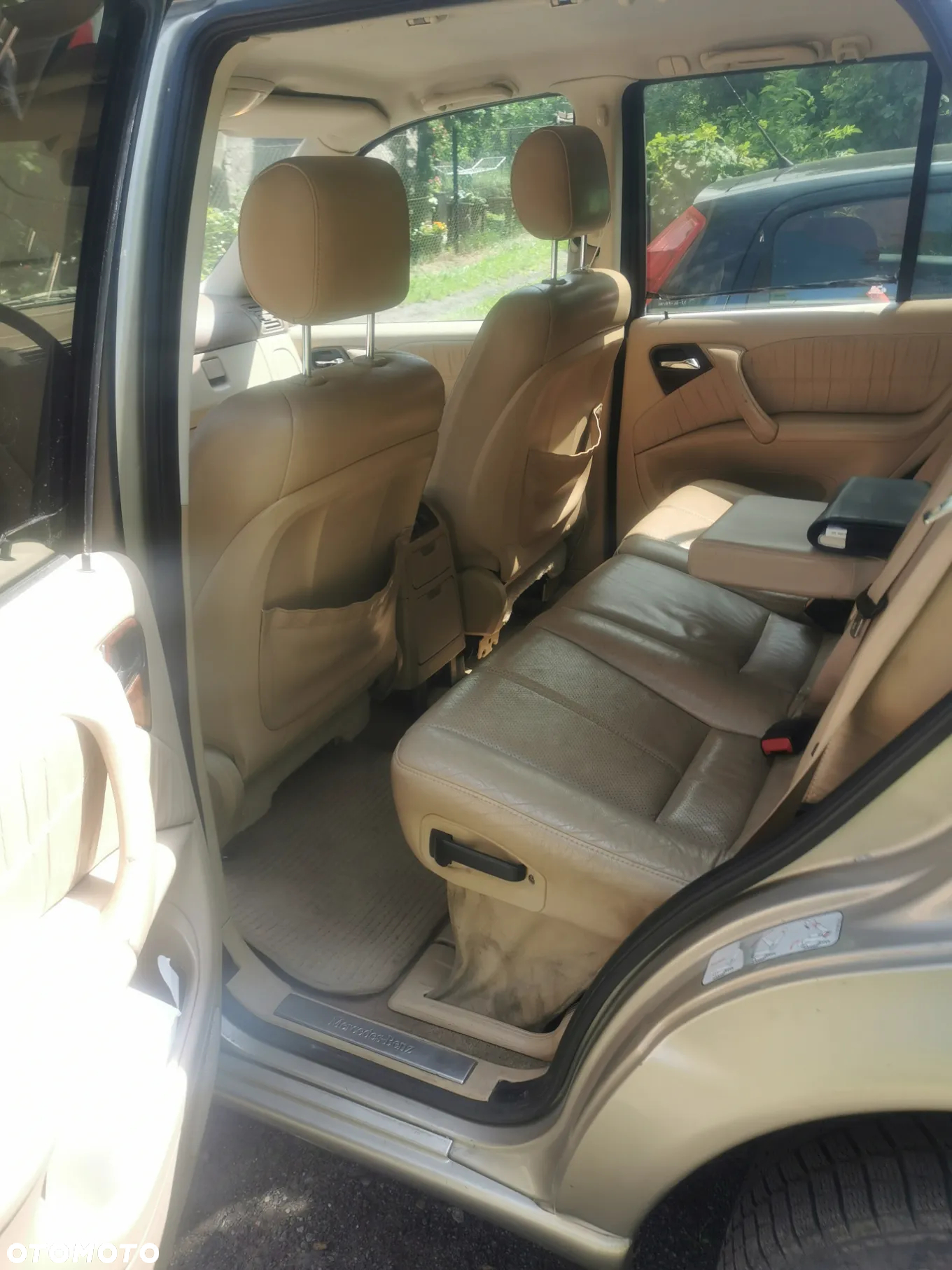 Mercedes-Benz ML - 10