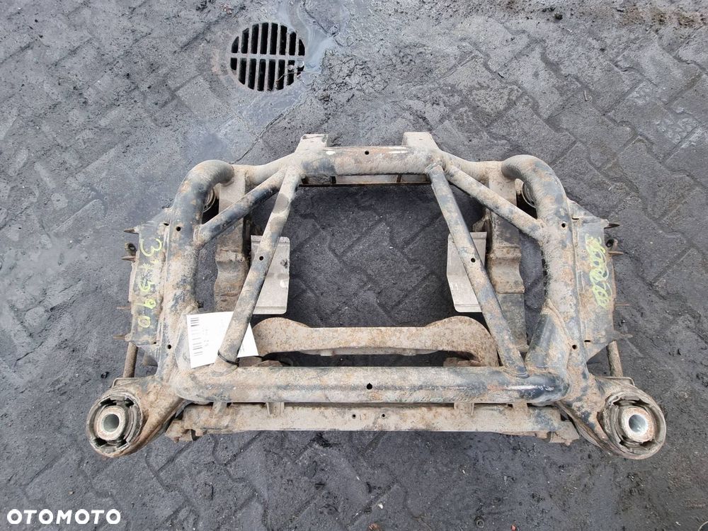 BELKA / SANKI TYŁ MASERATI GRANTURISMO S - 2