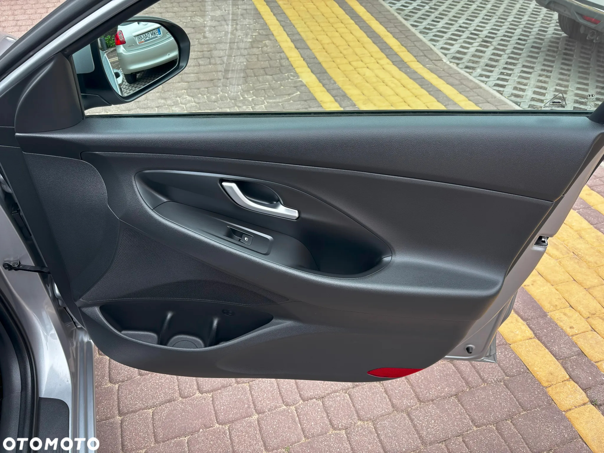 Hyundai i30 1.5 DPI Classic + - 23