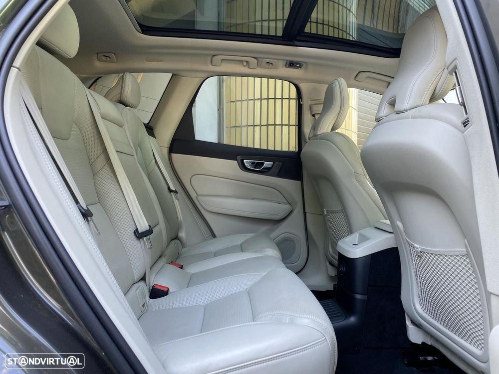 Volvo XC 60 2.0 T8 PHEV Inscription AWD - 11