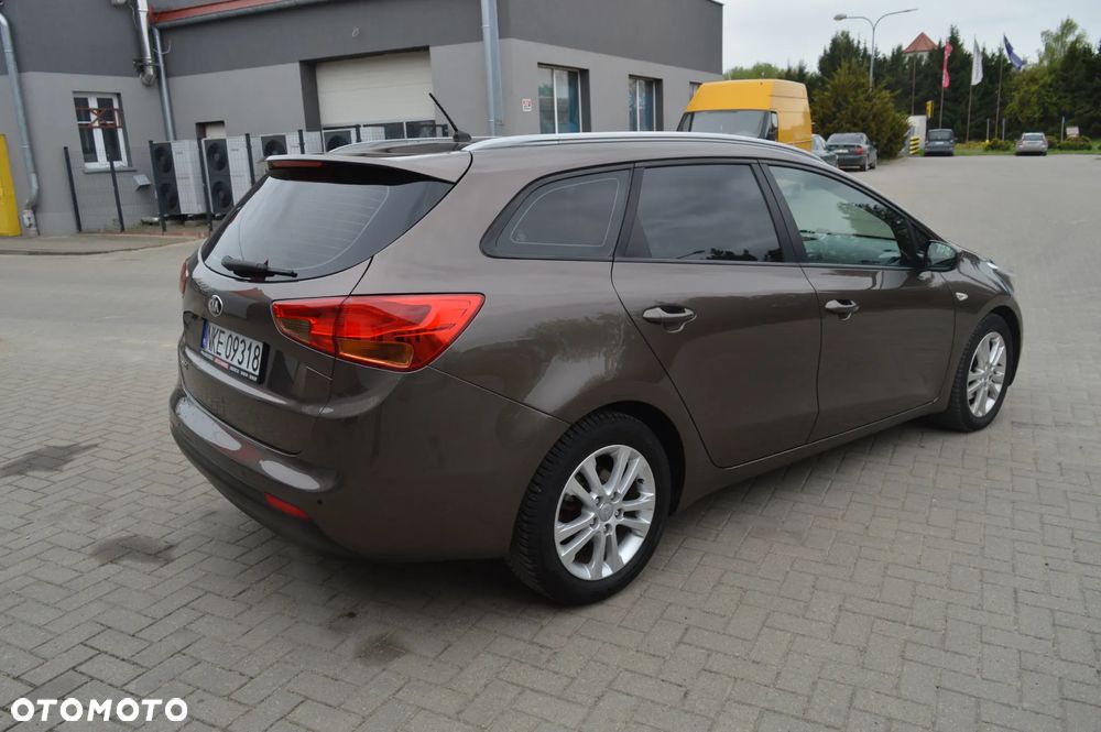 Kia Ceed 1.6 GDI Edition 7 - 10