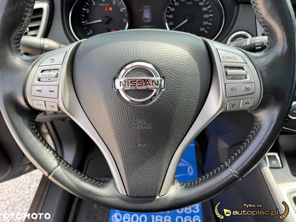 Nissan Qashqai - 25