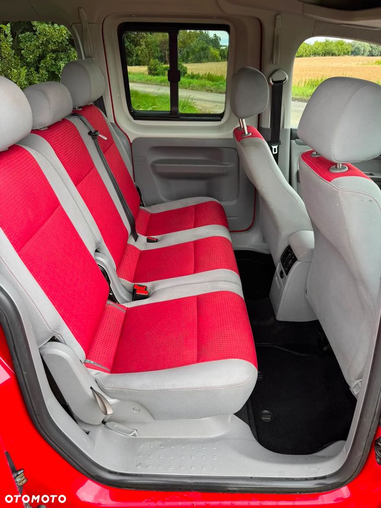 Volkswagen Caddy Maxi Life DSG - 13