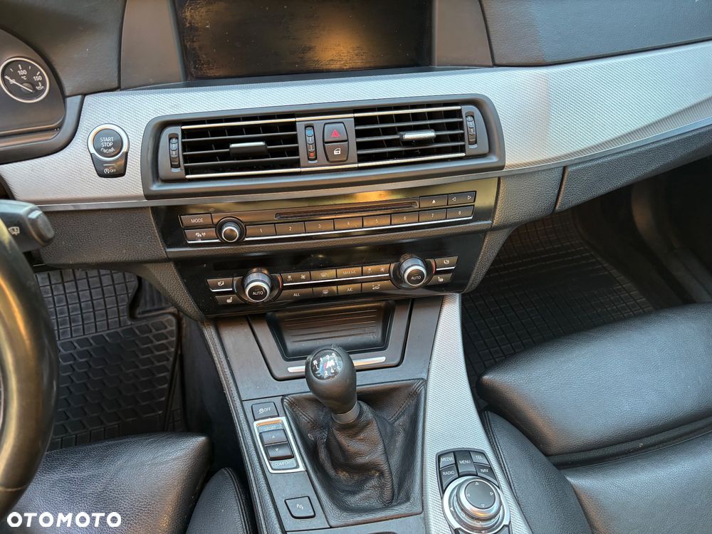 BMW Seria 5 530d Luxury Line - 15