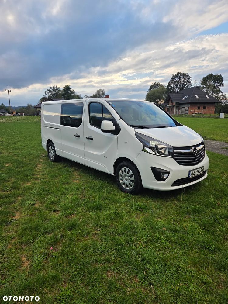 Opel Vivaro 2015 photo 2