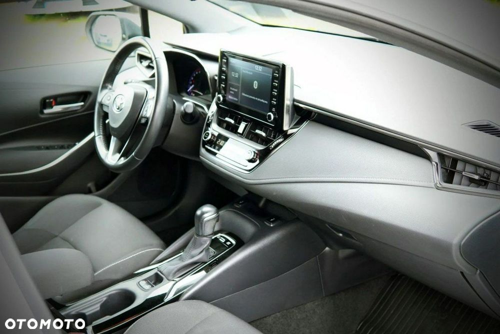 Toyota Corolla 1.8 Hybrid Comfort - 28