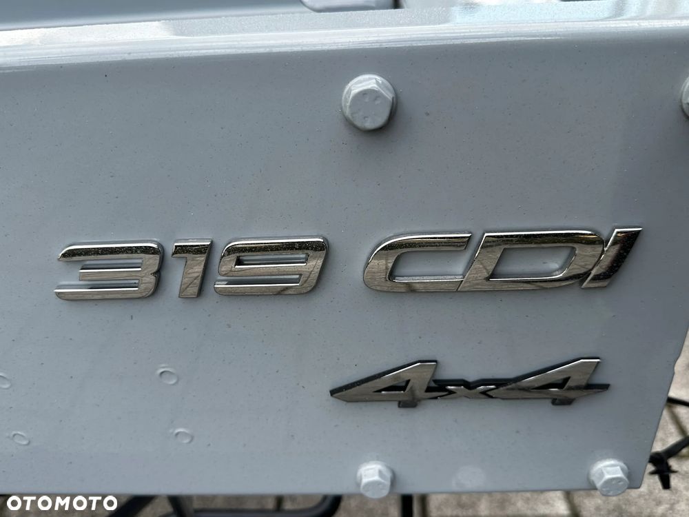 Mercedes-Benz Sprinter - 30