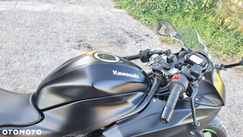 Kawasaki Ninja - 12
