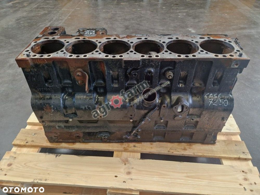 Blok silnika Case Magnum 7250, 7240, 7230 - 3
