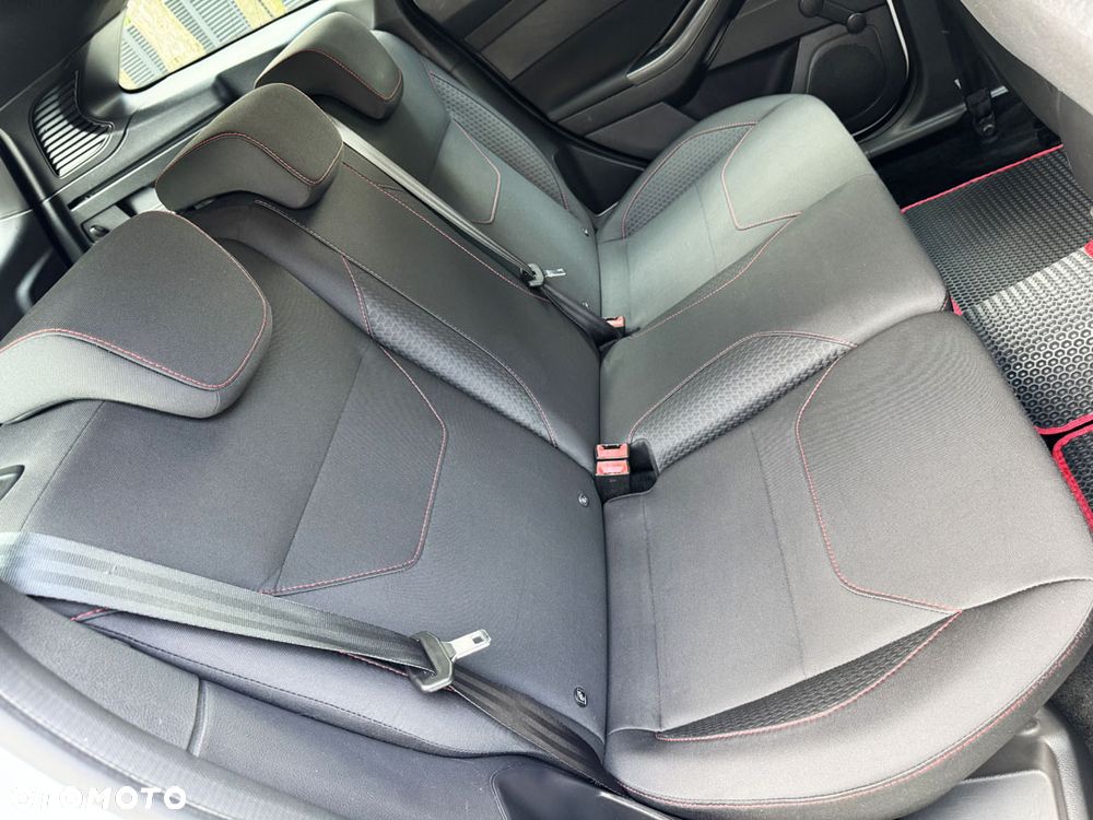 Ford Focus 1.0 EcoBoost Start-Stopp-System ST-LINE - 33